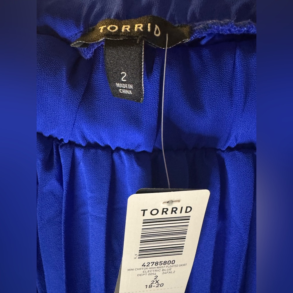 Torrid Royal Blue Pleated Mini Skirt - Picture 4 of 13